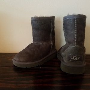 Ugg toddler boots